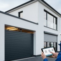 Elektryczne rolety zewnętrzne i bramy garażowe
